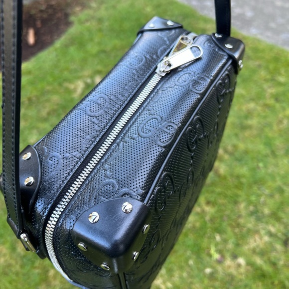 ❌SOLD❌Authentic Gucci GG embossed leather trunk bag - Picture 15 of 16